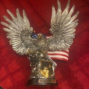 The Bradford Exchange Cold-Cast Pewter “Home of the Brave” Statue